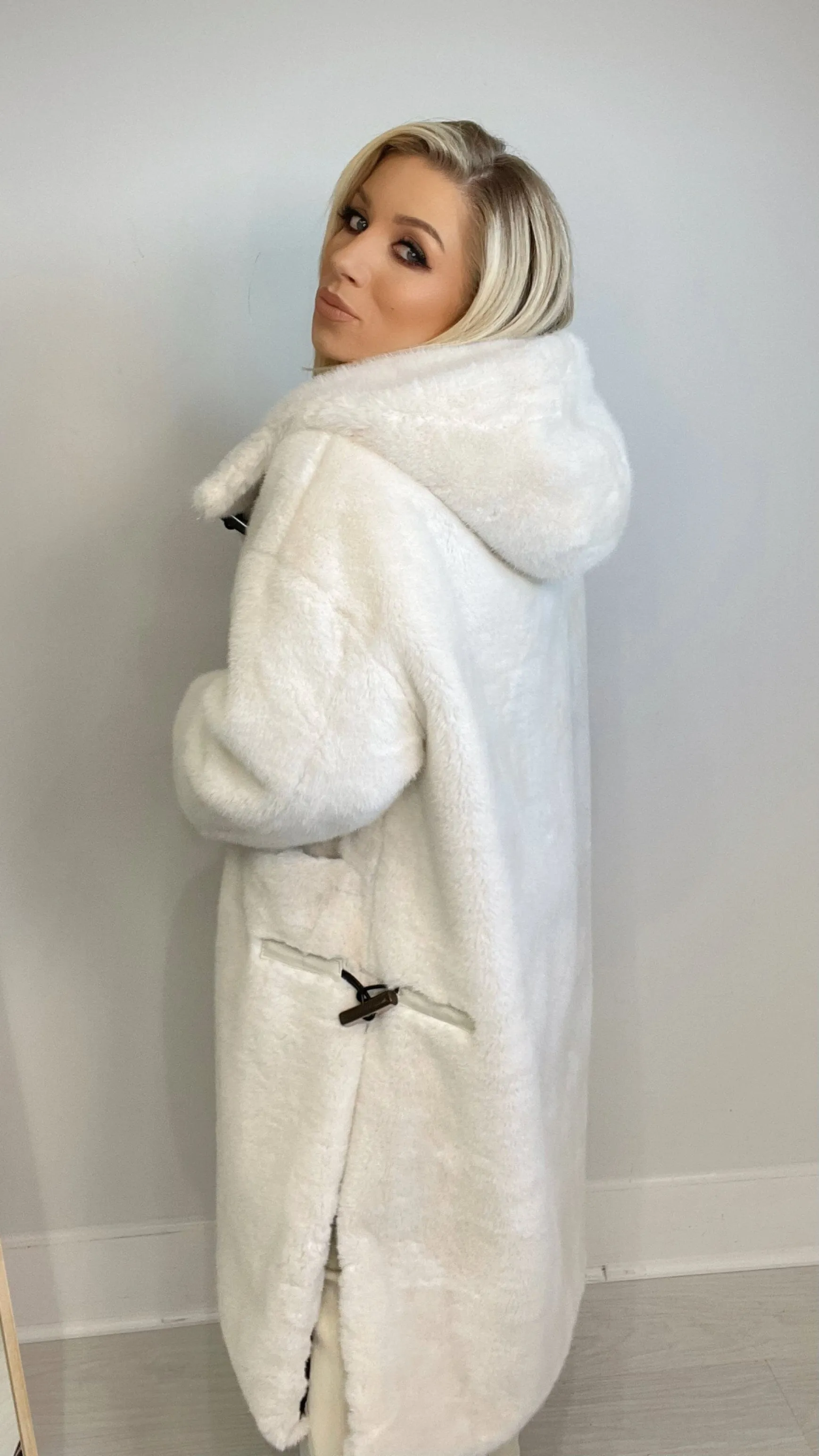 ASPEN FAUX FUR HOODED COAT - CREAM