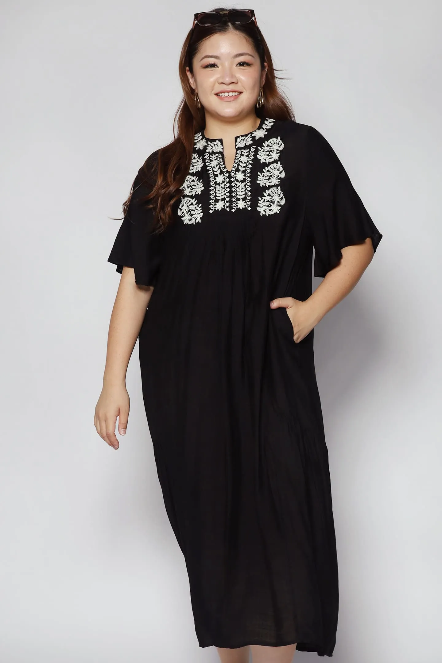 Backorders Fannie Embroidery Dress in Black