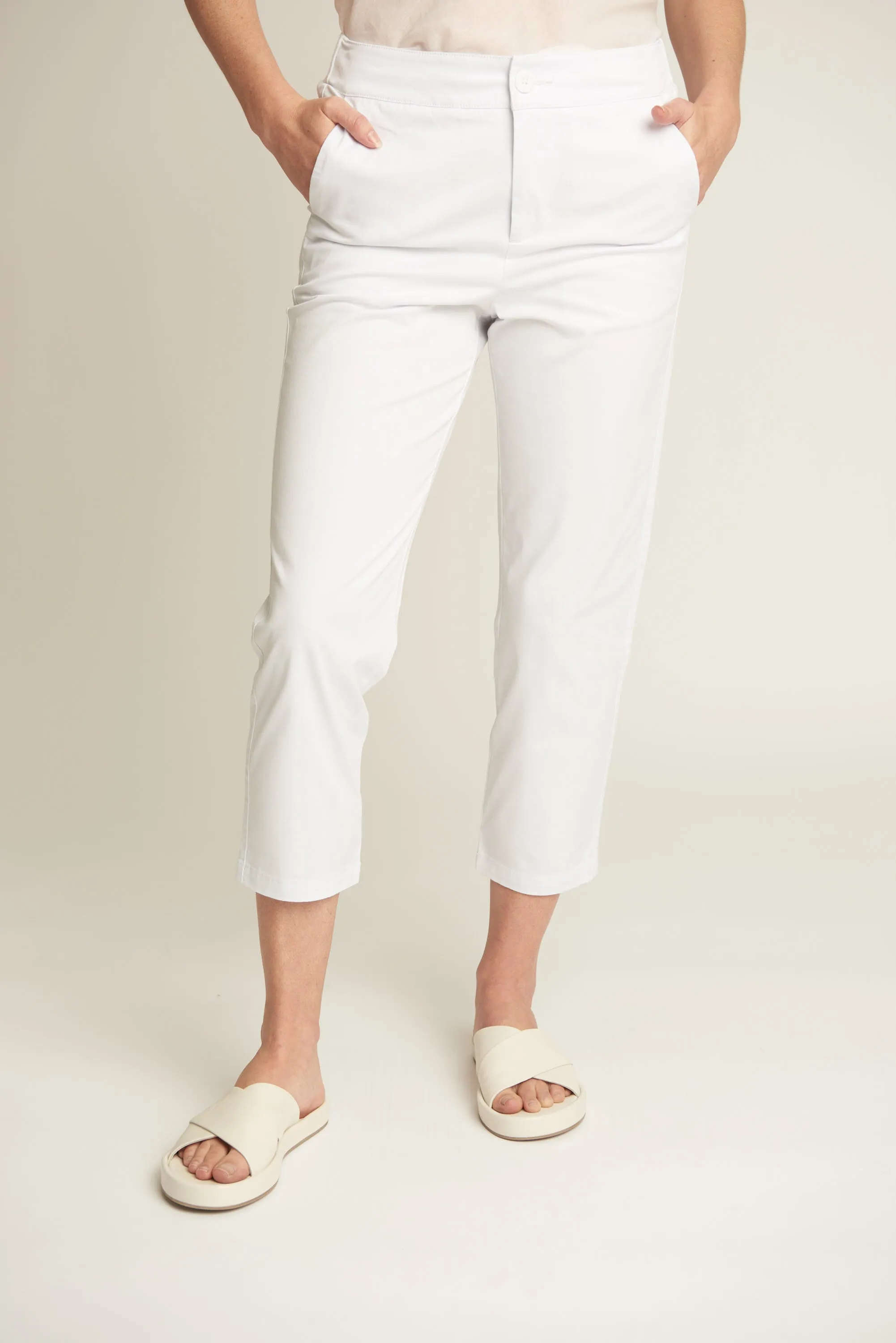 Relaxed Cropped Cotton Chino Pant White