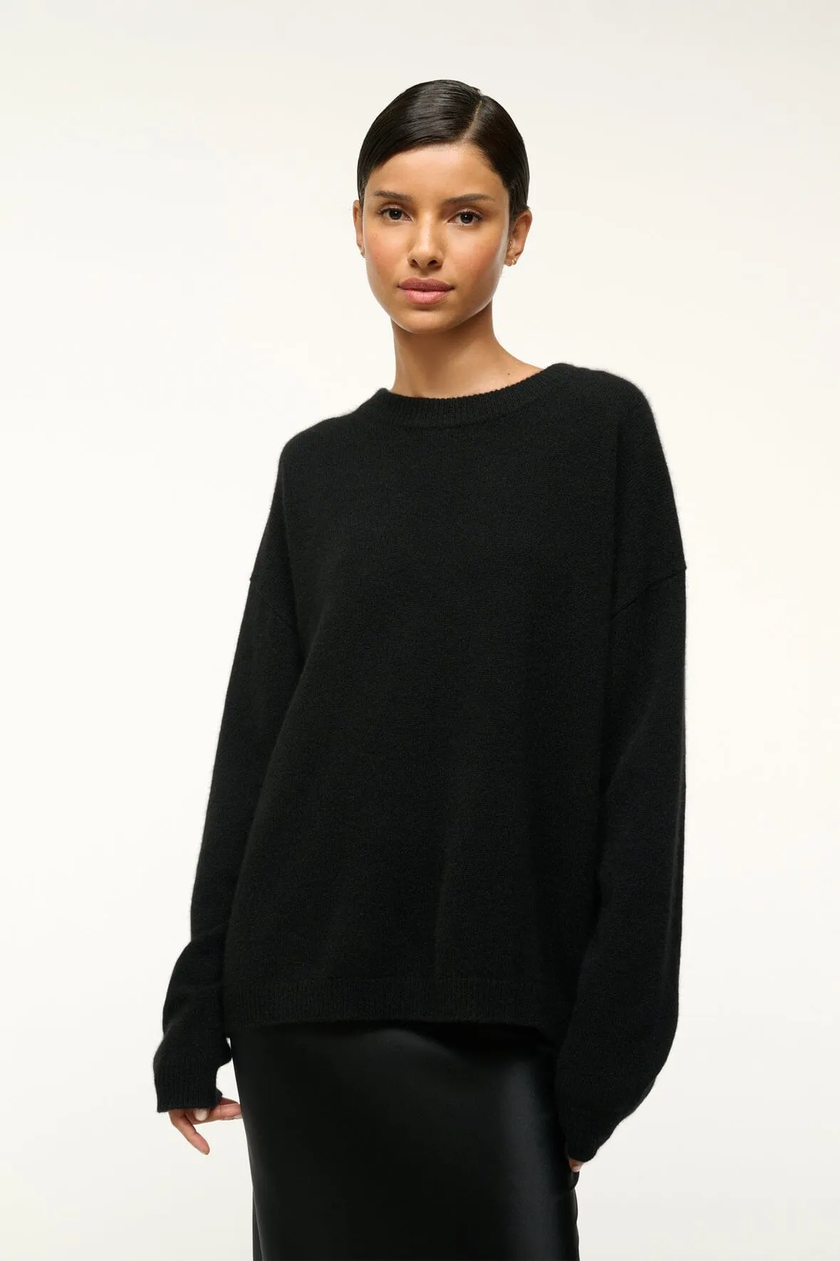 SERRANO CASHMERE RELAXED CREW | BLACK