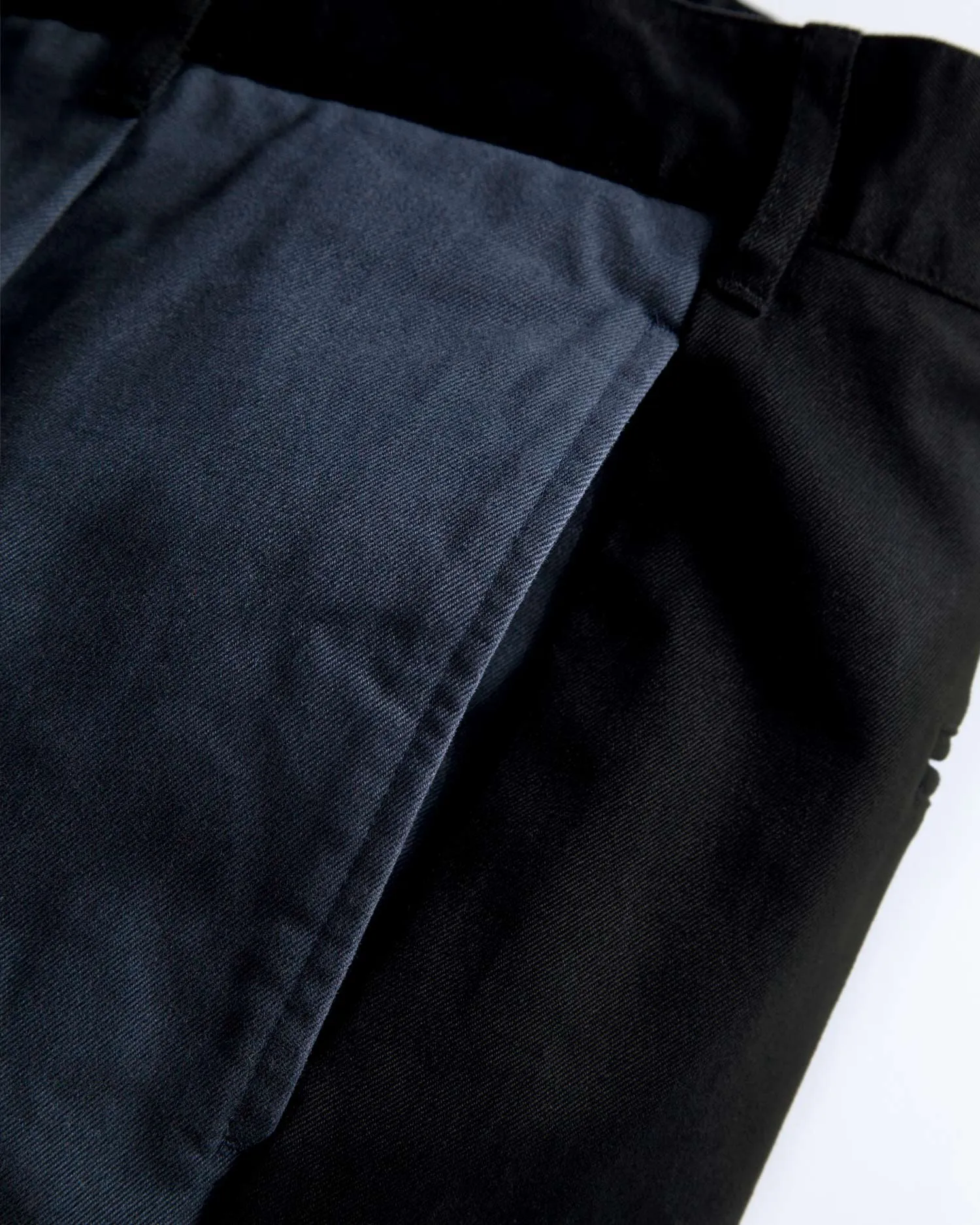 Single-Pleat Chino