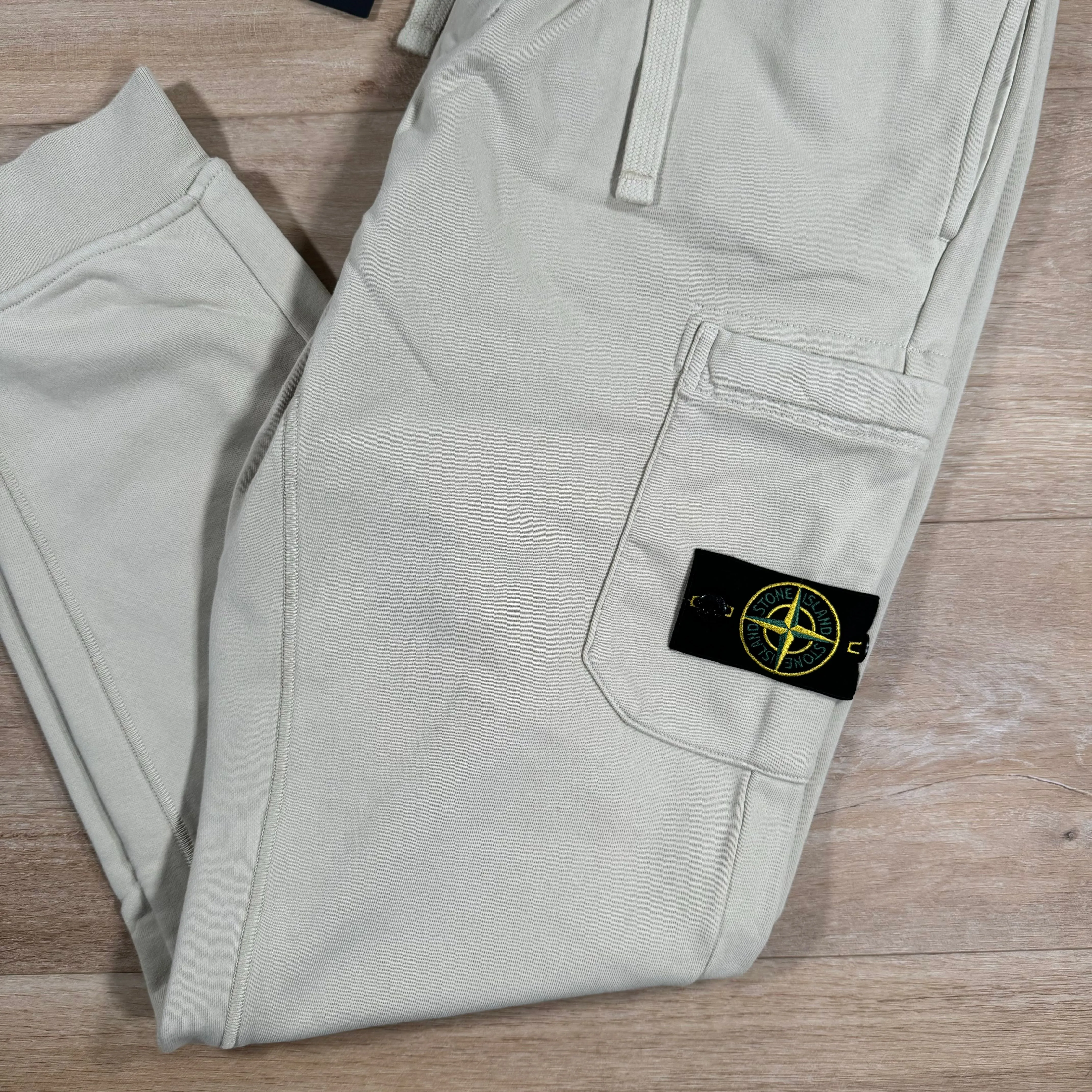 Stone Island Slim Fit Cargo Sweatpants in Plaster