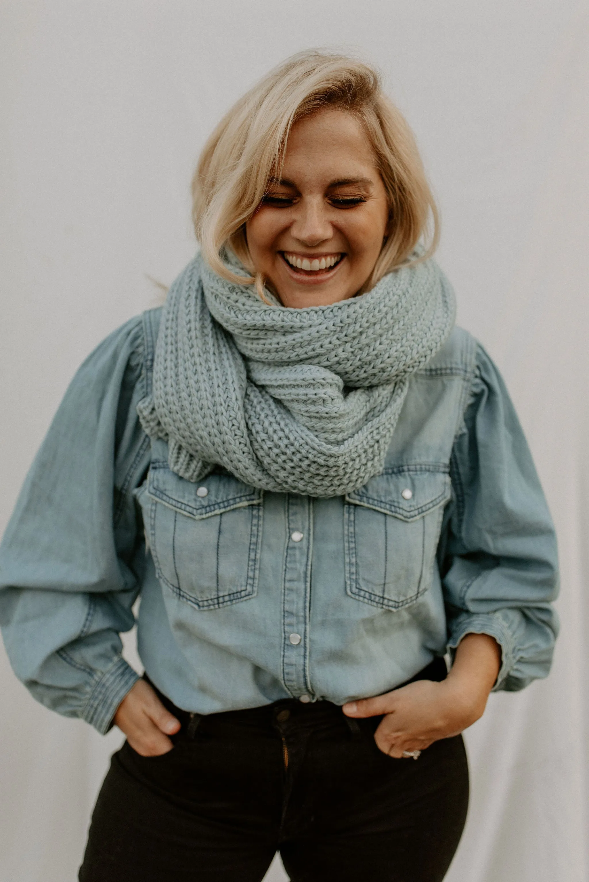 The Montana Chunky Knit Scarf - Ice Blue