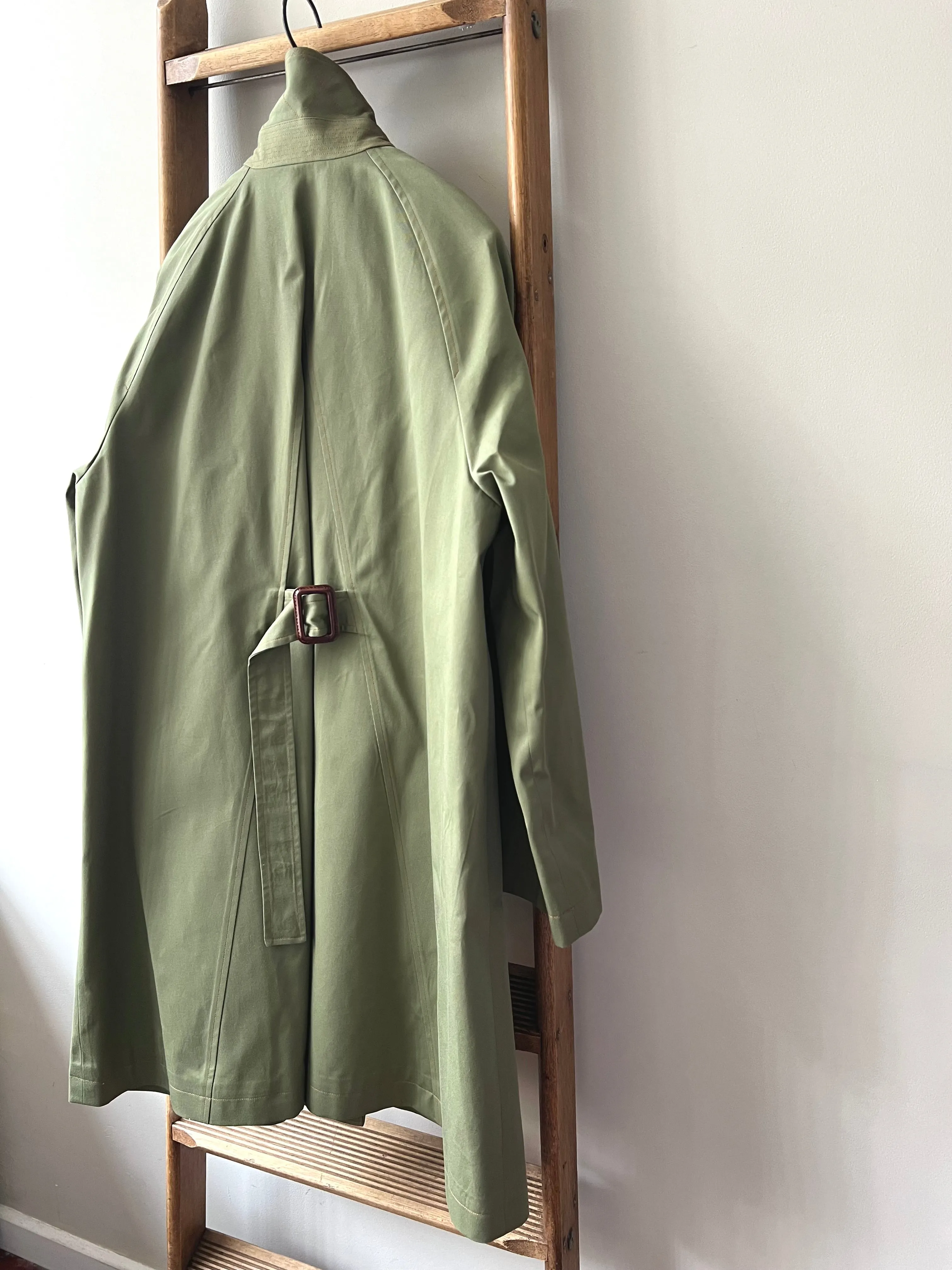 Wax Cotton Balmacaan Rain Coat / Olive