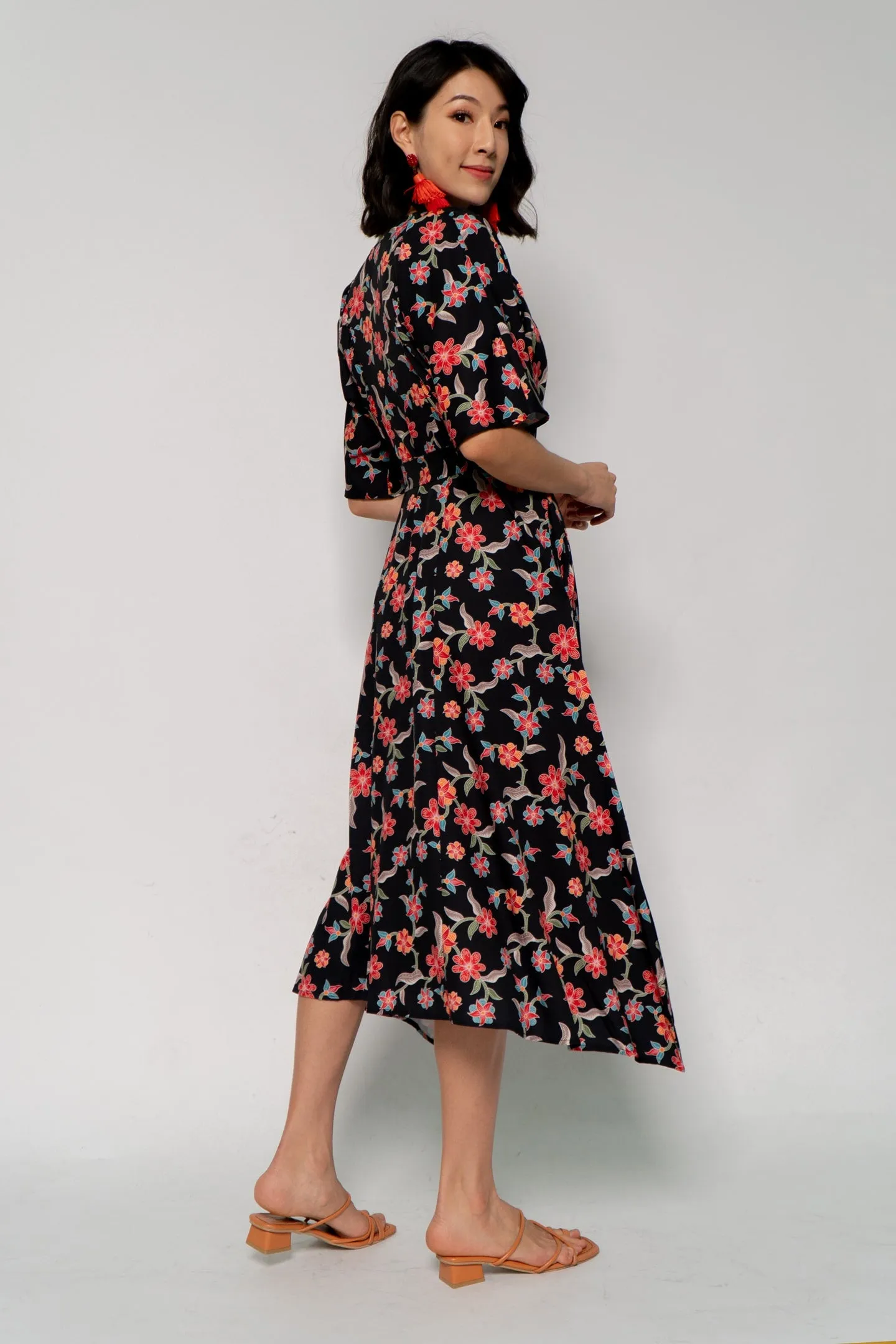 Whitney V Dress in Floral Loft