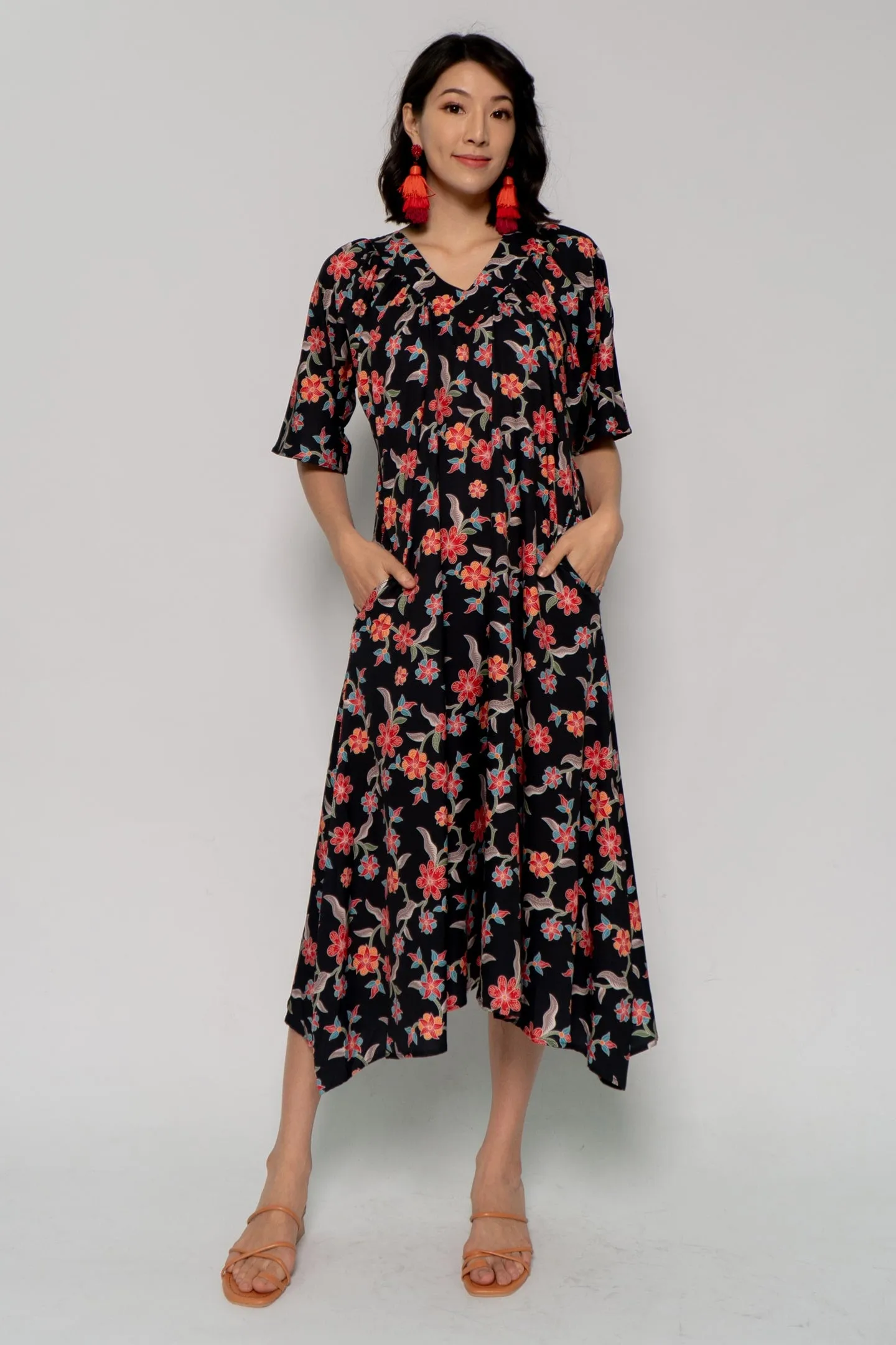 Whitney V Dress in Floral Loft